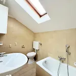 דירה M274 - Marcelli, Comodo Quadrilocale Vista Mare Con Terrazzo