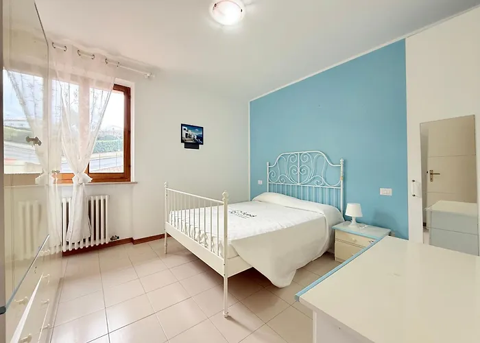 M274 - Marcelli, Comodo Quadrilocale Vista Mare Con Terrazzo Marcelli