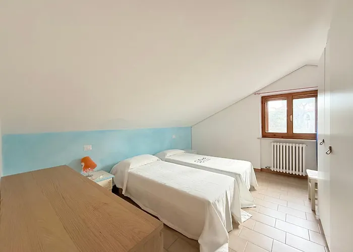 Apartment M274 - Marcelli, Comodo Quadrilocale Vista Mare Con Terrazzo Marcelli