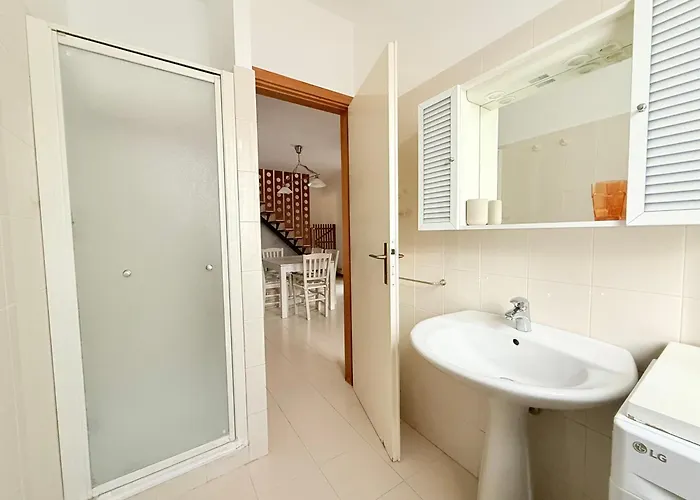 M274 - Marcelli, Comodo Quadrilocale Vista Mare Con Terrazzo Apartamento *